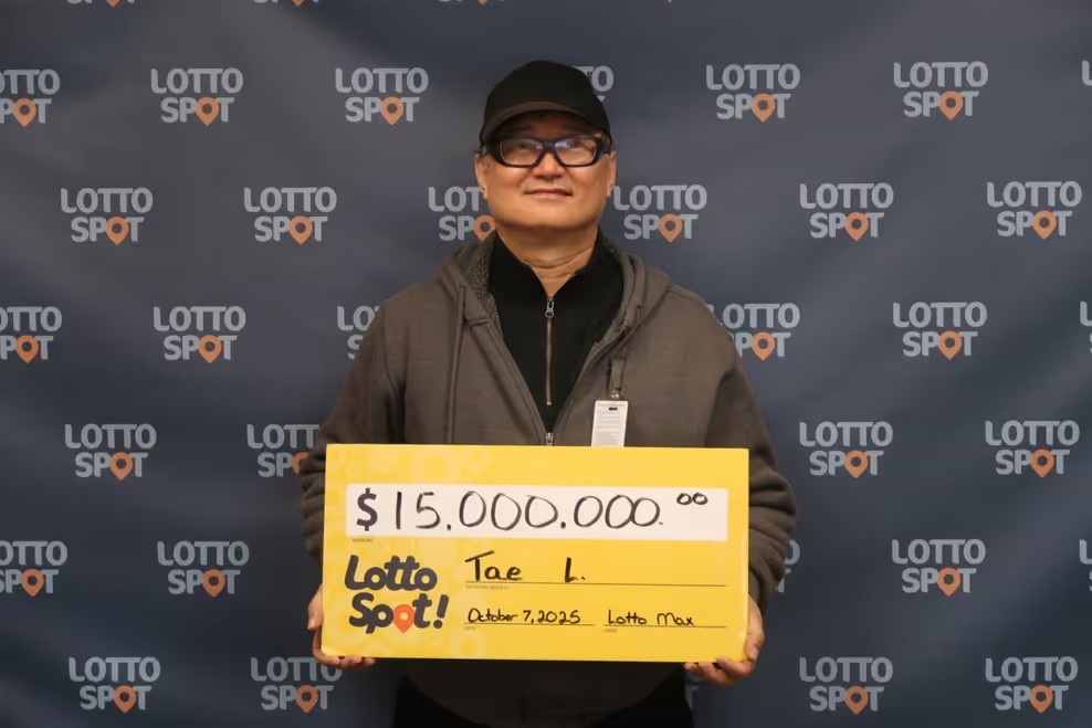 Lee Tae-sung, a Korean Canadian man living in Alberta, Canada, won 15 million Canadian dollars lottery jackpot prize. [Screenshot]