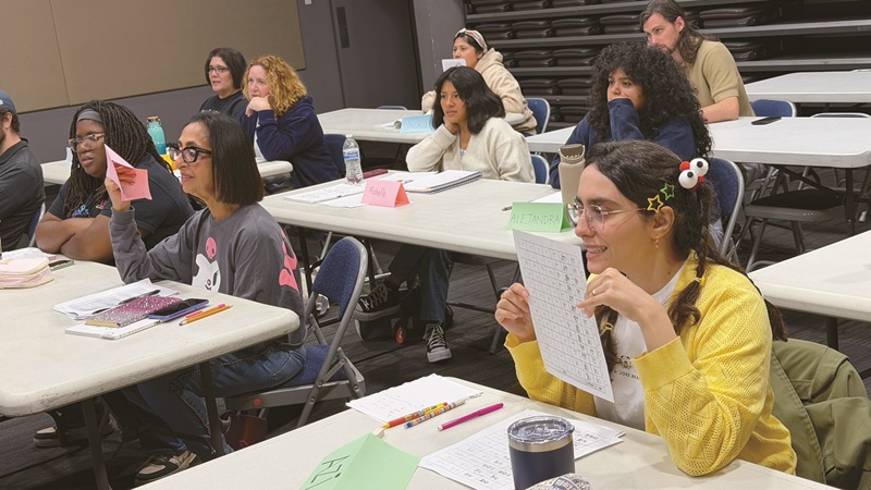 Students in a beginner Korean-language class at the King Sejong Institute learn Hangul on February 3. [Sangjin Kim, The Korea Daily]