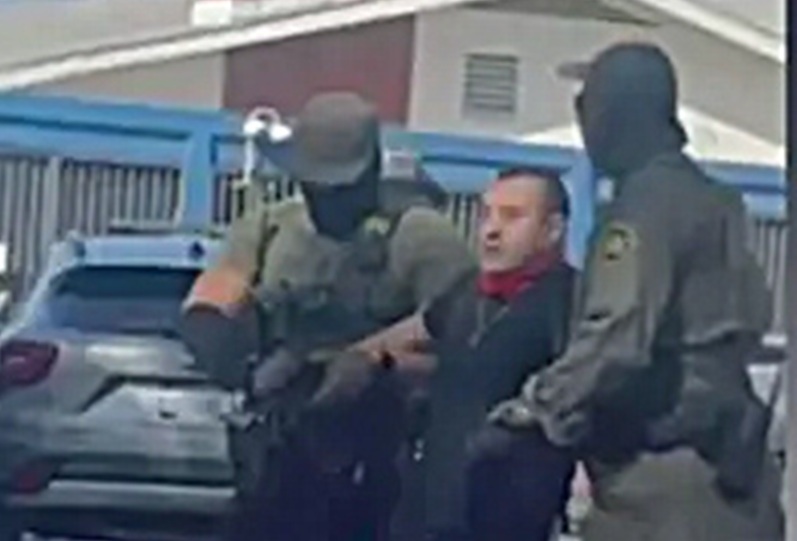 Federal agents arrest Carlos Chavez at Northridge United Methodist Church on January 29. [ABC7 screenshot]