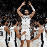 centre dominant en celebration playoffs