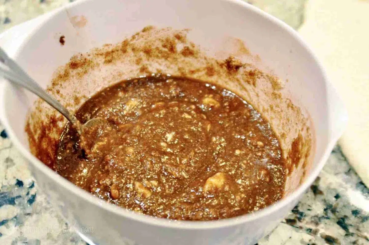 cream cheese cinnamon roll filling.