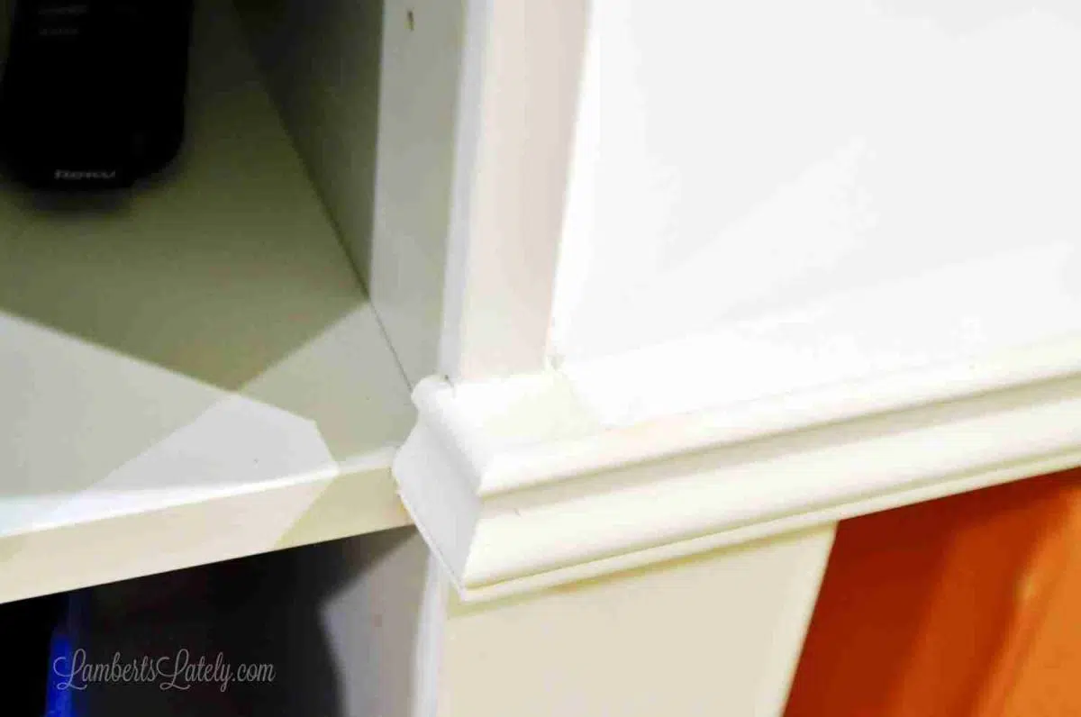 corner of edge molding.