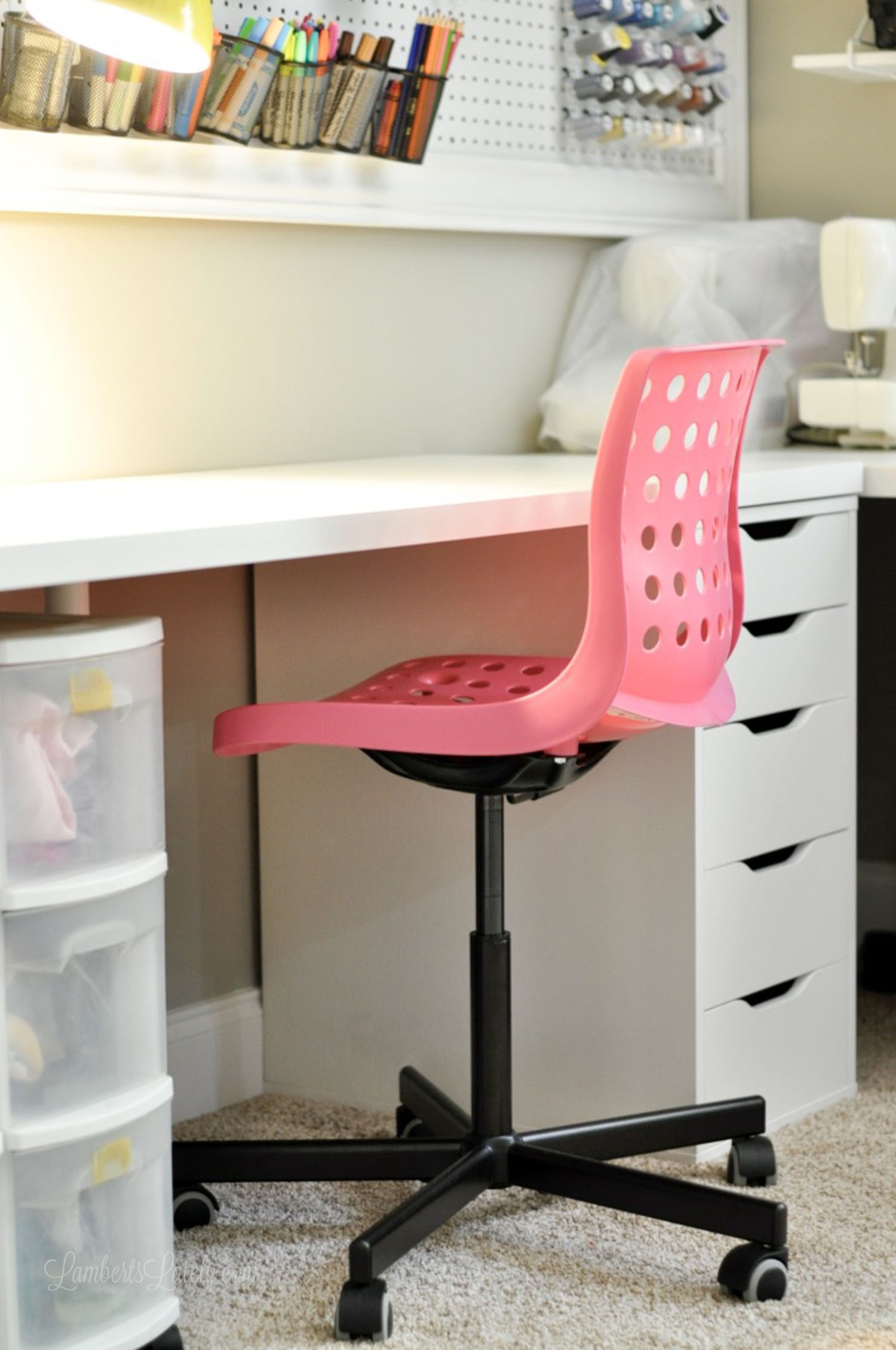 pink office chair at a desk