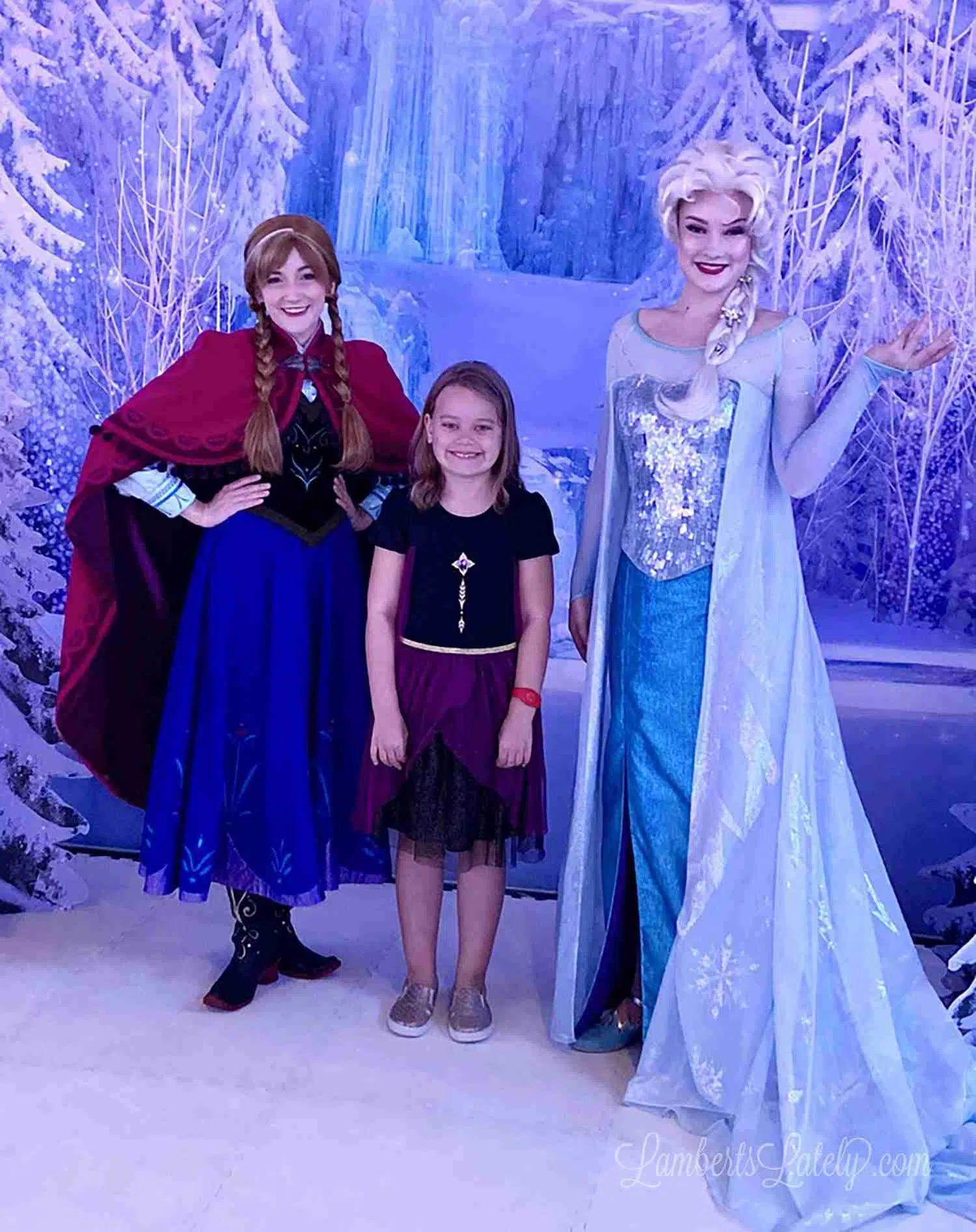 Ana and Elsa from Frozen on Disney Wonder.