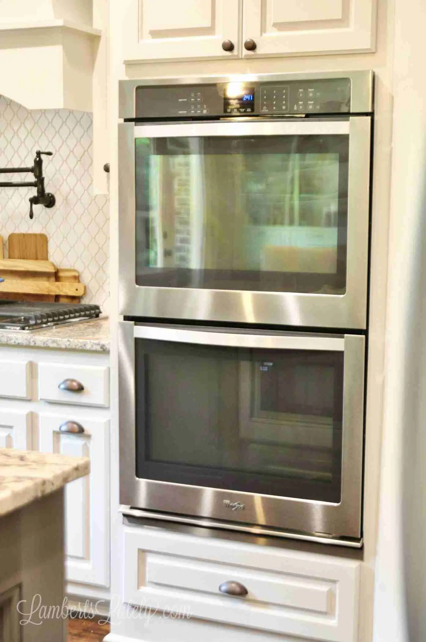 outside of a clean double oven