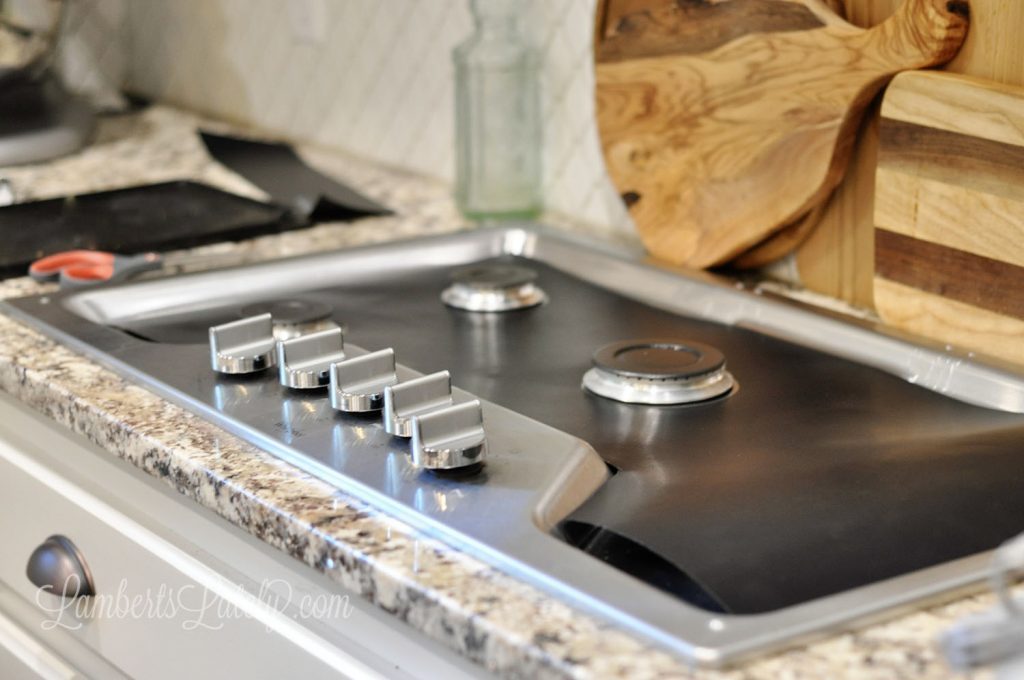 stove splatter guard without two eyes cut