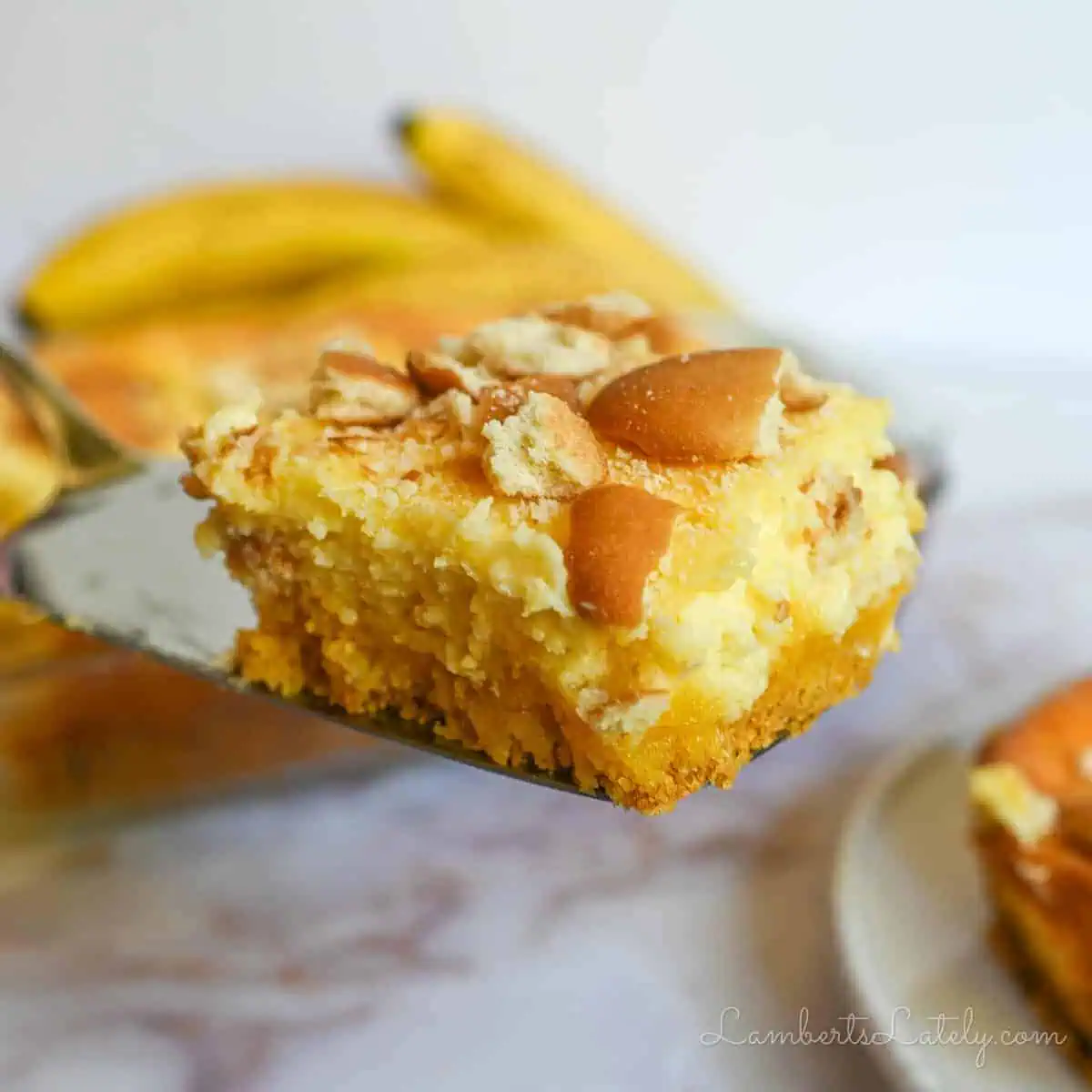 banana pudding brownie on a serving utensil.