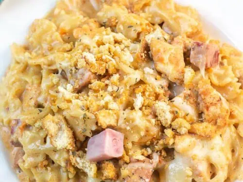 chicken cordon bleu pasta in a bowl.