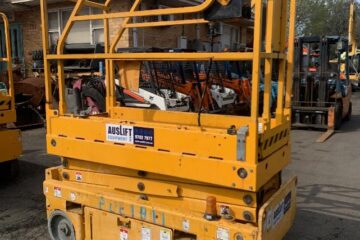 Used 2016 Hyundai Robex 145CR-9 Excavator — Crawler For Sale