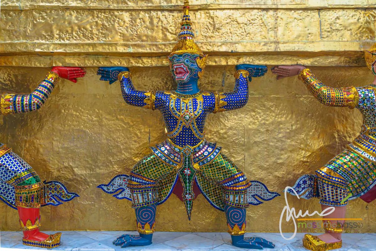 Uno Yaksa Al Wat Phra Kew O Keo - Il Tempio Del Buddha Di Smeraldo - Da Includere In Itinerario Bangkok In Un Giorno O Due Giorni_1