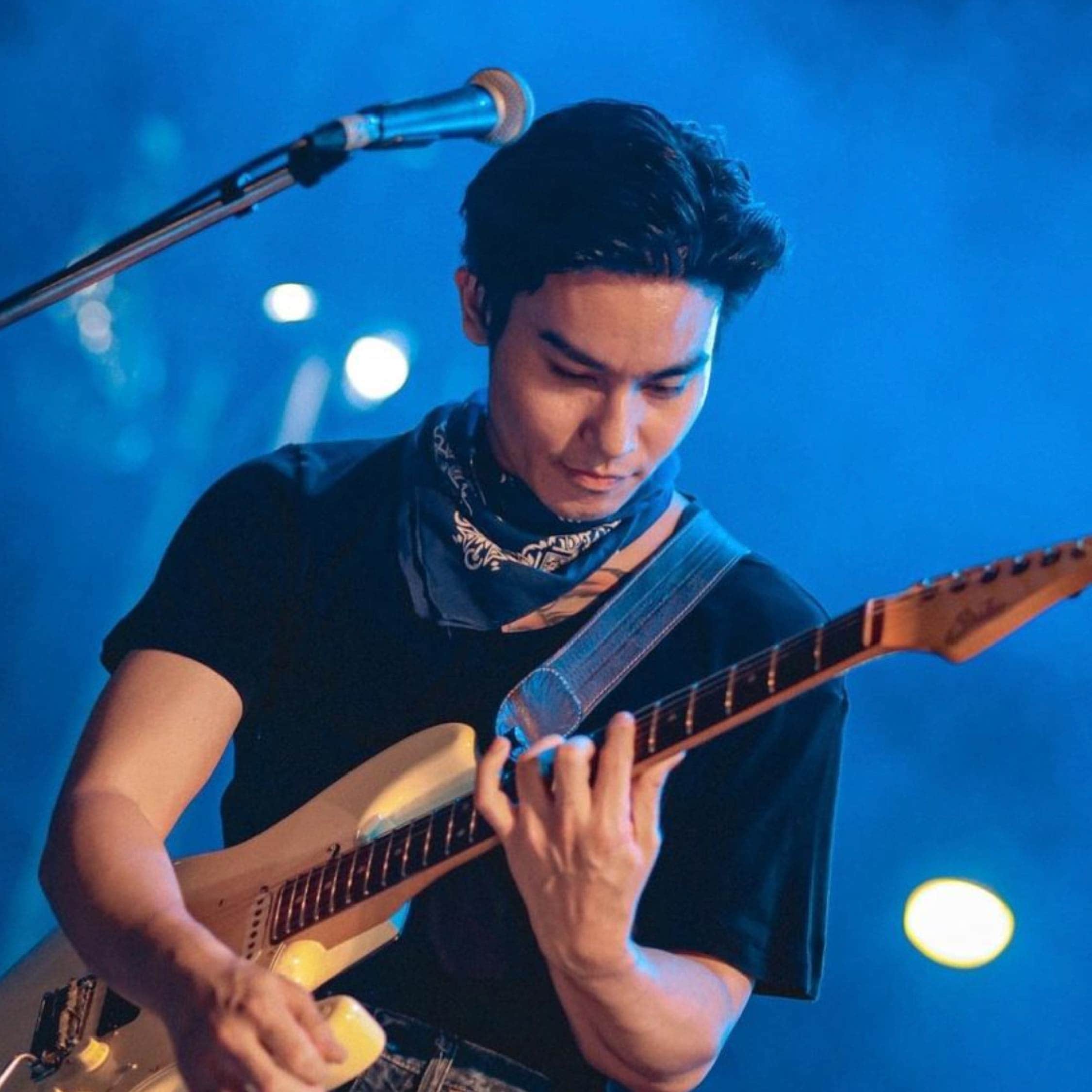 คุณจ๊ะ อธิศ อมรเวช (มือกีต้าร์ วง THE MOUSSES) พอใจกับผลลัพธ์ปลูกผม
