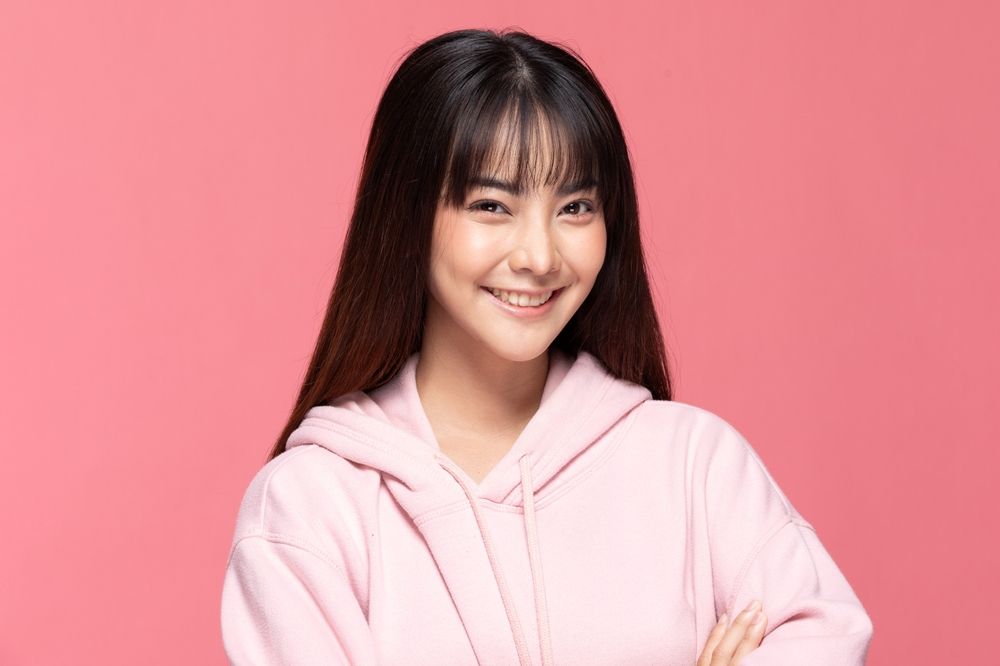 Hairstyles for women with receding hairlines, hairstyles for thinning hair in front - See-through bangs style