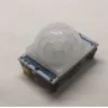 Sensor de movimiento PIR HC SR501 vista frontal para proyectos Arduino y electrónica