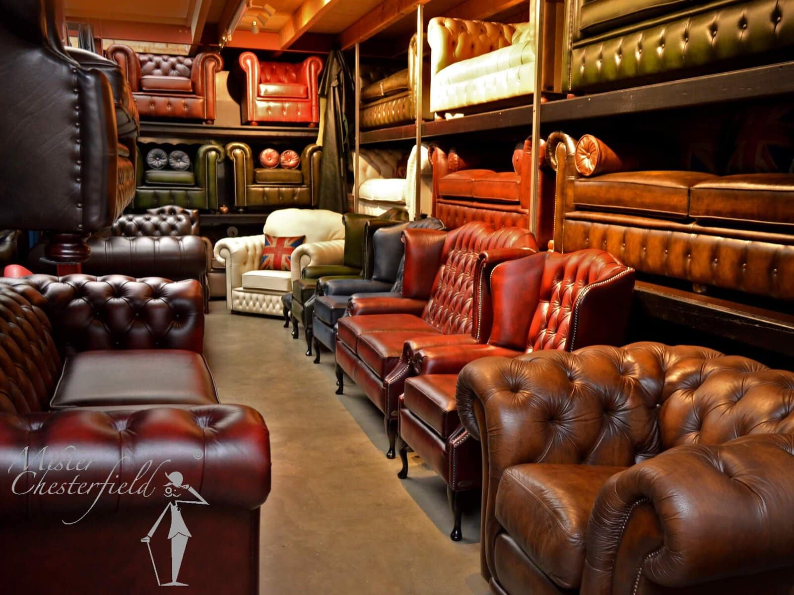 outlet-showroom-modellen-originele -engelse-chesterfield-sherwood-voorraad-direct-leverbaar-bank-fauiteuils-stoelen