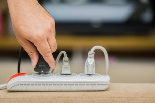 Saving Electricity by Switching Off Standby Power