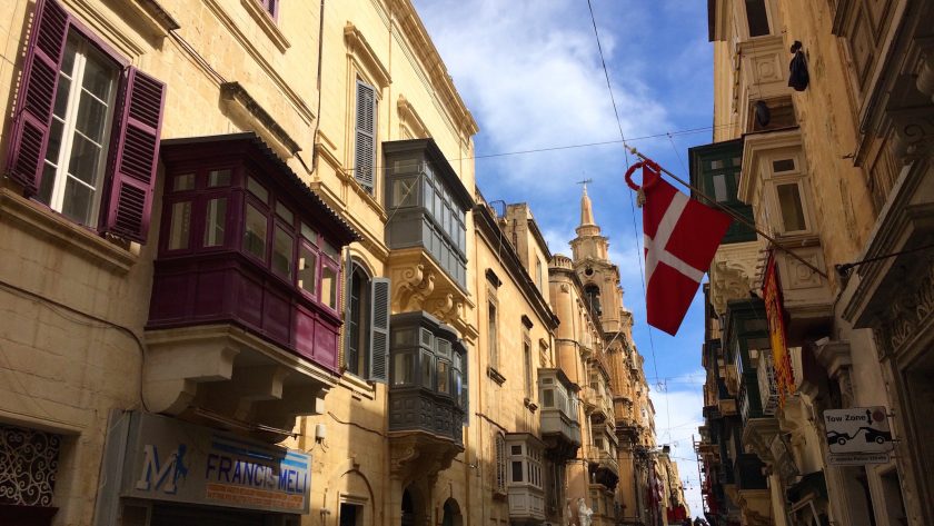 Valletta Malta, straat met vlag