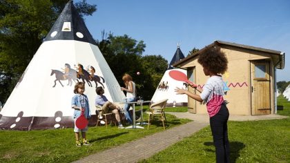 Bijzonder overnachten met kinderen in Nederland in een Wigwam in Slagharen