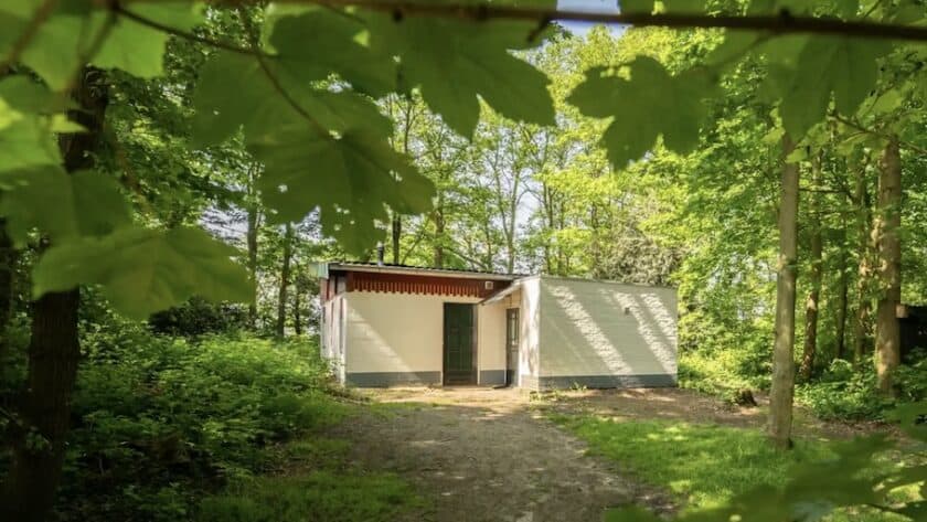 Boshuisje in Limburg, huisje in het bos in Beesel