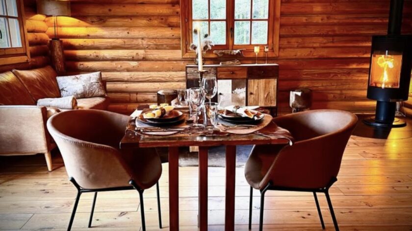 Le Sanglier Amoureux Erezee Belgische Ardennen westernhuis interieur