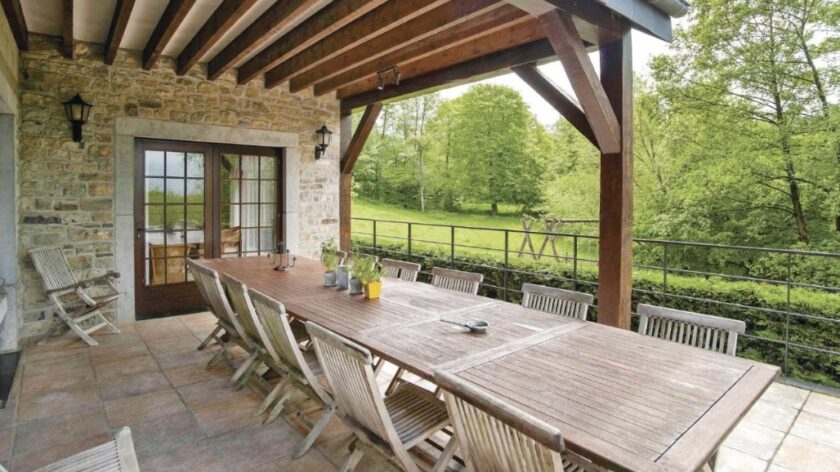 Natuurhuisjes Belgische Ardennen familiehuis Morville terras