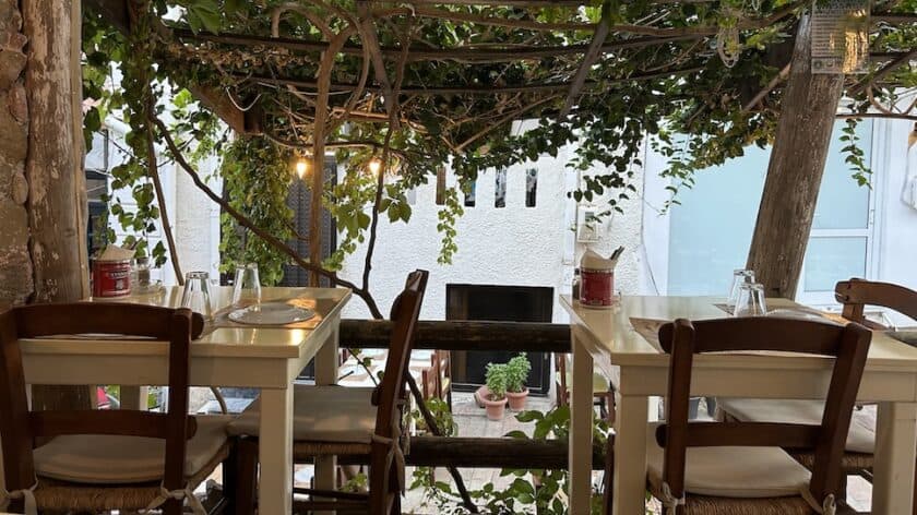 Avli Taverna Agia Galini Kreta