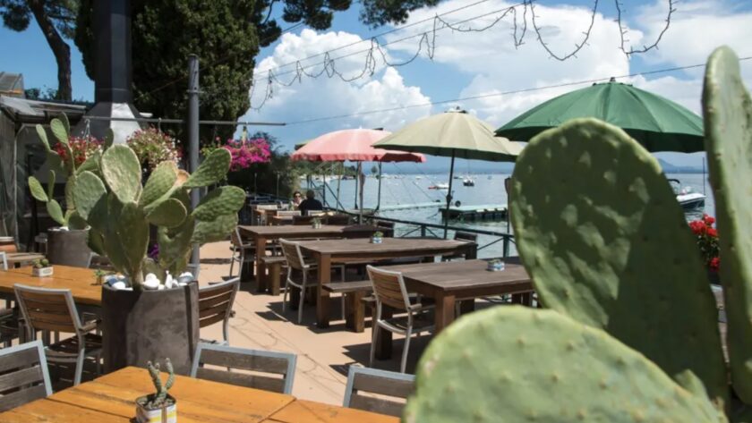 Campings aan het Gardameer - Camping Ideal Molino restaurant met terras aan het meer