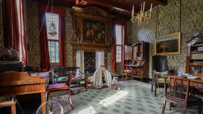 Menkemaborg Uithuizen interieur van een van de kamers