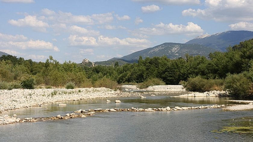 Camping Le Voconce rivier