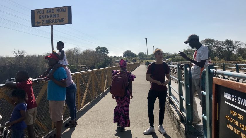 Victoria Falls Bridge op de grens van Zimbabwe en Zambia, Afrika