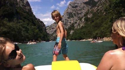 Op de waterfiets door de Gorges du Verdon in Frankrijk, Mel, Irene Hummel, Boy