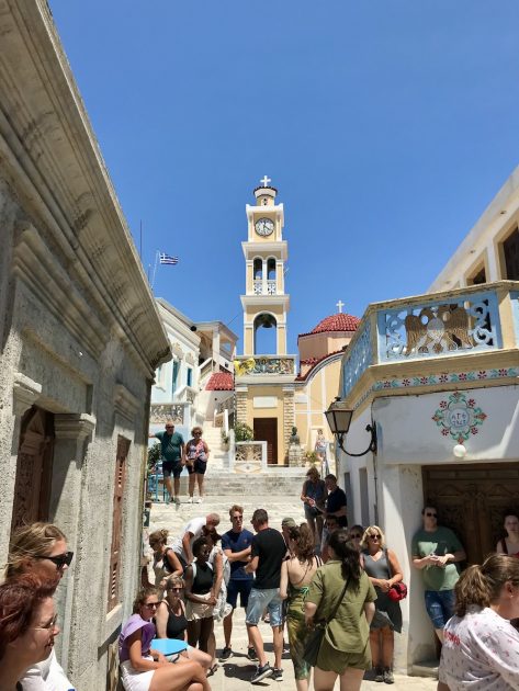 Olympos op Karpathos plein kerk
