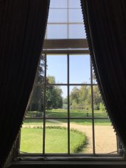 Kasteel Groeneveld uitzicht achter park