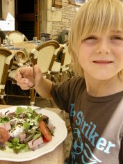 Beaune Bourgogne restaurant escargots Boy