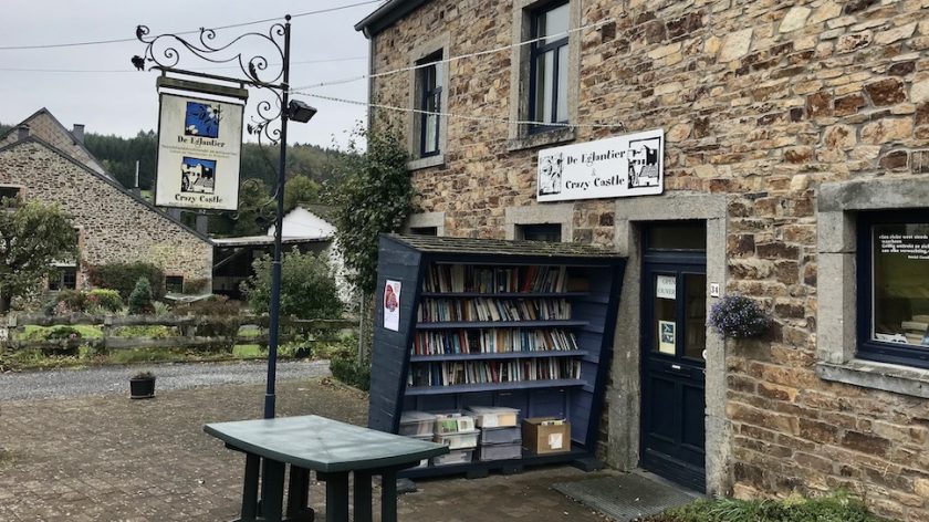 Redu boekenwinkel boekenkast