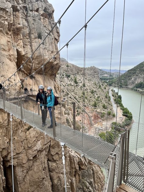 Caminito del Rey Ardales Irene Margriet op hangbrug