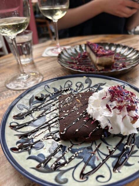 Het Paradijs Enschede, lavendel cheesecake en tahin brownie