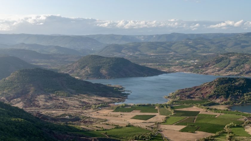 Lac du Salagou mooiste meren Frankrijk