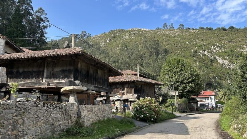 La Cuevona de Cuevas del Agua Ribadesella 4