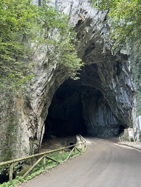 La Cuevona de Cuevas del Agua Ribadesella