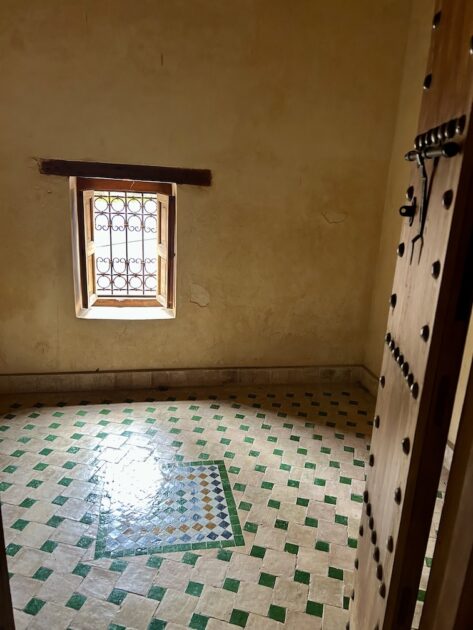 Fez Al Attarine Madrasa koranschool kamer scholieren