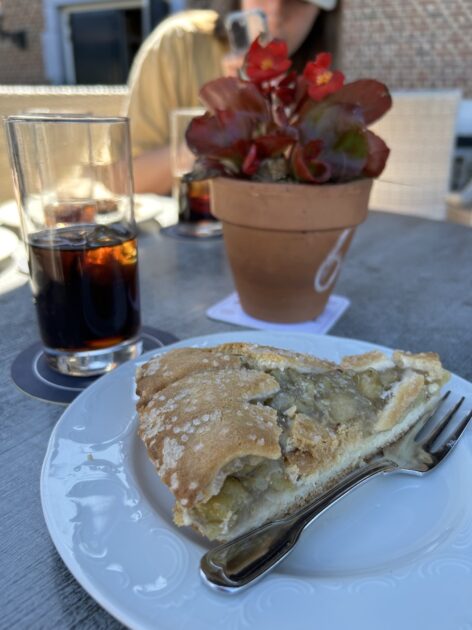 Wandelen Epen Auberge de Smockelaer vlaai van kruisbessen