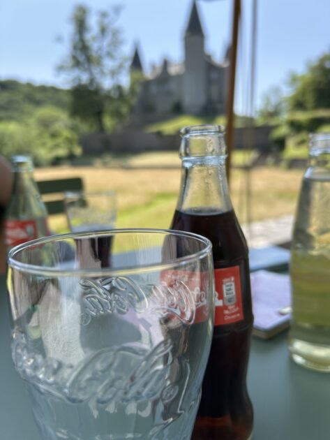 Château de Vêves terras buiten het Kasteel van Vêves