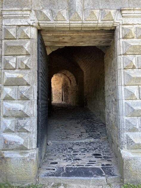 Château de Vêves toegangspoort van het Kasteel van Vêves