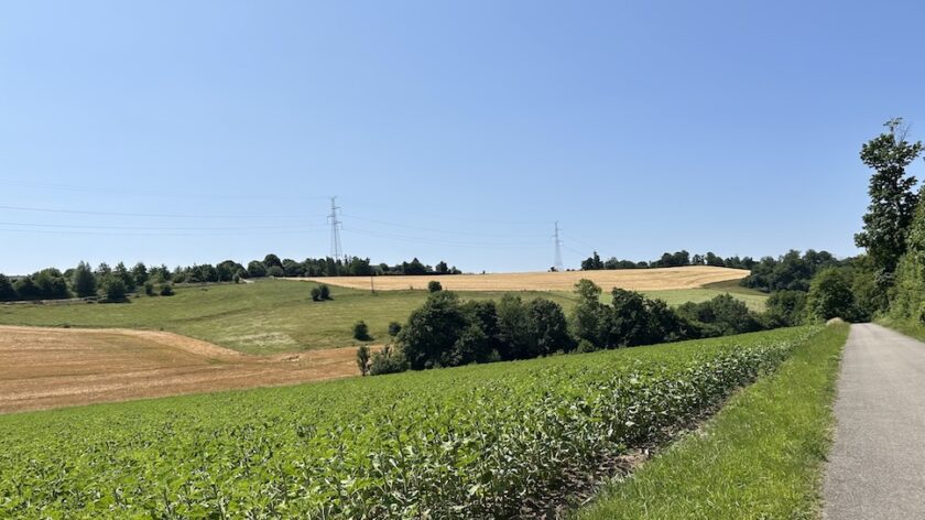 Wandeling rond Château de Vêves groene velden
