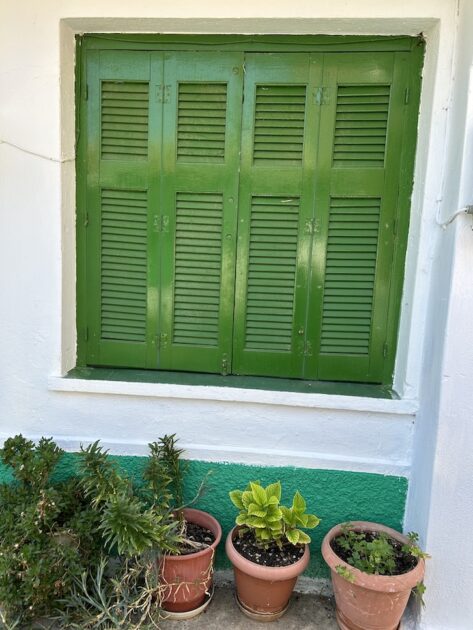 Manolates op Samos groene luikjes