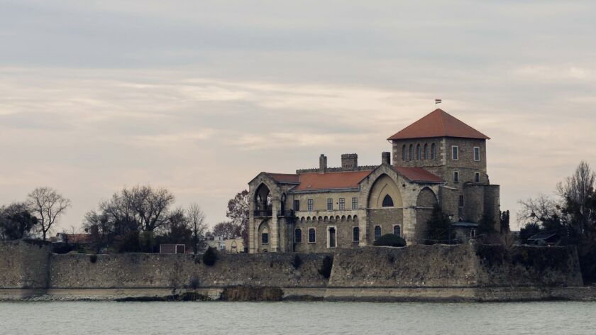 Tata Castle, Hongarije