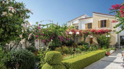 Olympia Village in Kokkari tuin