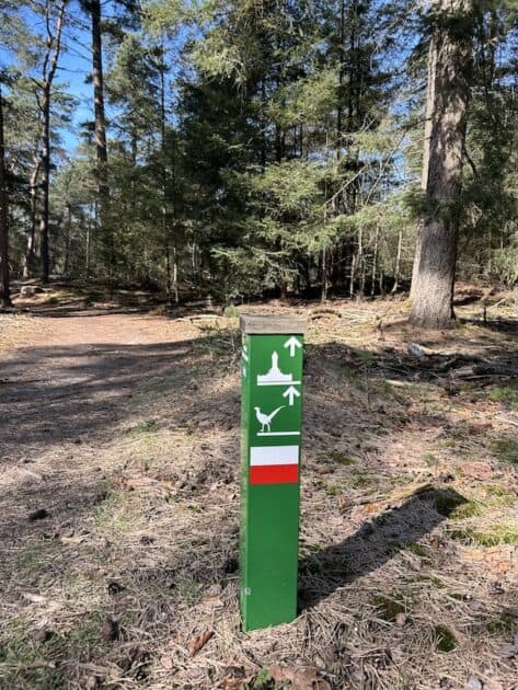 Wandelroutes Hoge Veluwe paaltje markering Jachthuis St Hubertus