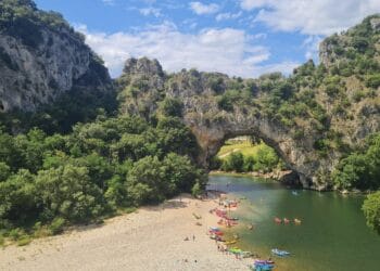 Ardèche, Frankrijk, kano's en bootjes Pont d'Arc