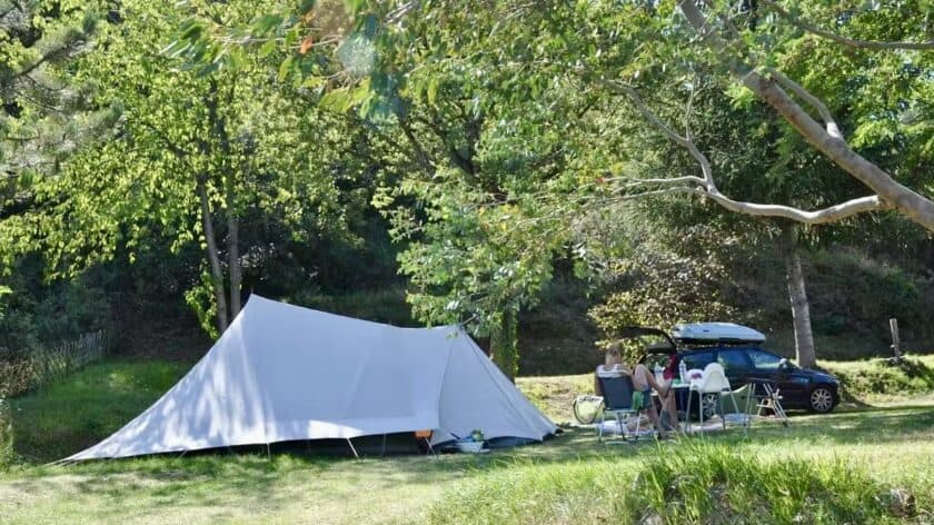 Camping Iserand tent kampeerplekken